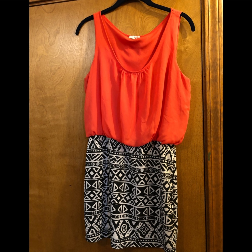 BONGO DRESS KNEE LENGTH MEDIUM NWOT